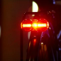 Busch-mueller Feu Arrière TOPLIGHT Flat S Plus à Diode Dynamo -Vélo Èlectrique Soldes 329S TOPLIGHT Flat S Actionbild neu