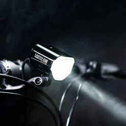 Lezyne Classic STVZO E500 Feu Avant Pour Vélo électrique -Vélo Èlectrique Soldes Lezyne 20121175 Classic STVZO E500 E Bike Frontlicht 1 LED ECLST V104AE 4